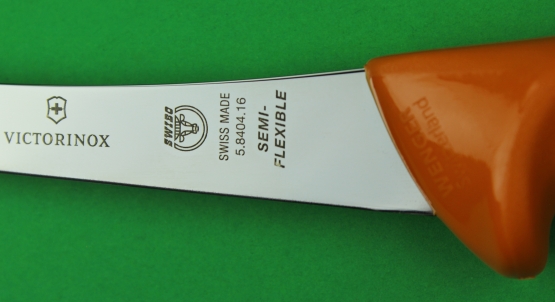 Swibo Ausbeinmesser semi-flexibel 5.8404-16 geschwungene Klinge